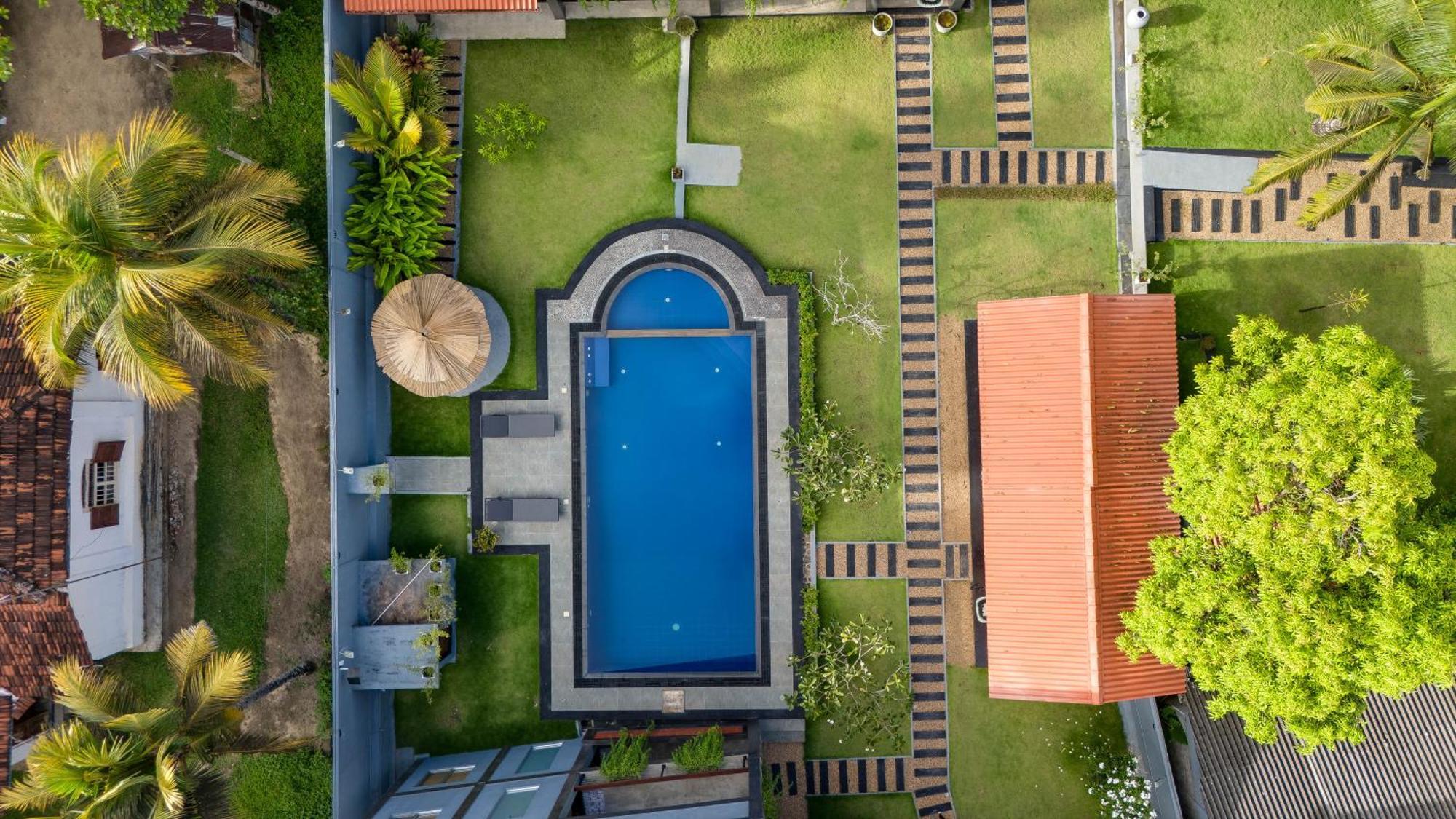 Hasthri Boutique Red Chalet In Ahangama With Pool Near Beach Eksteriør billede